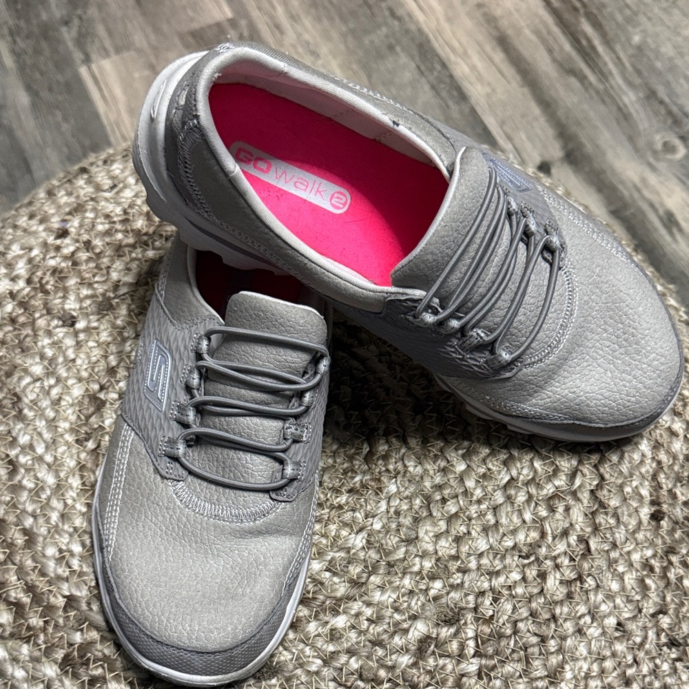 Skechers Go Walk 2, Women's Taupe Slip-On Sneakers, Size 7.5